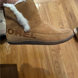 Sorel worn once. Too small for me.